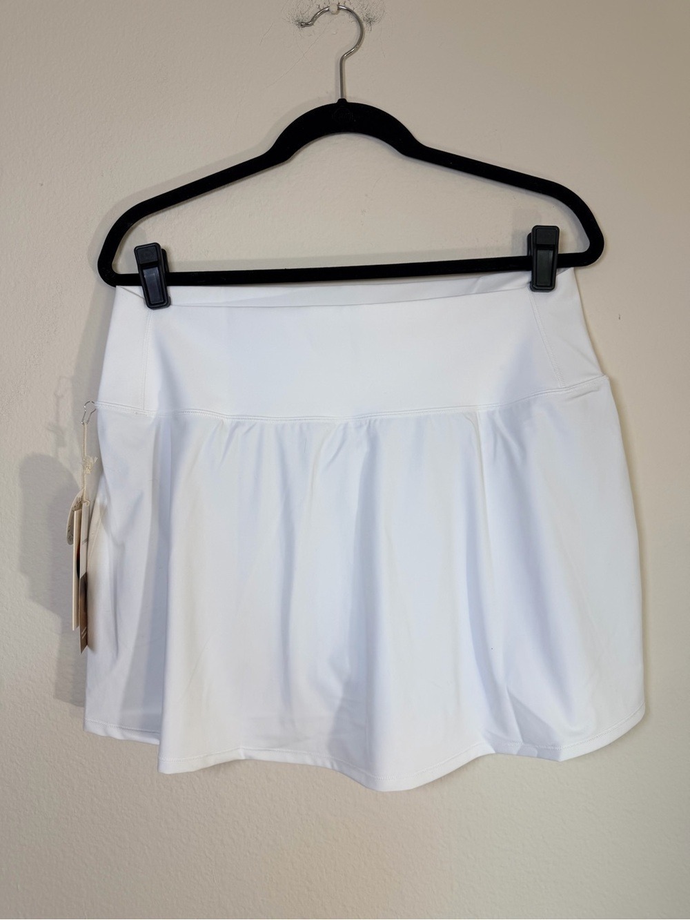 NWT Vuori Volley Skirt White XL Performance Tennis Golf Skort VW3005 - Picture 4 of 9